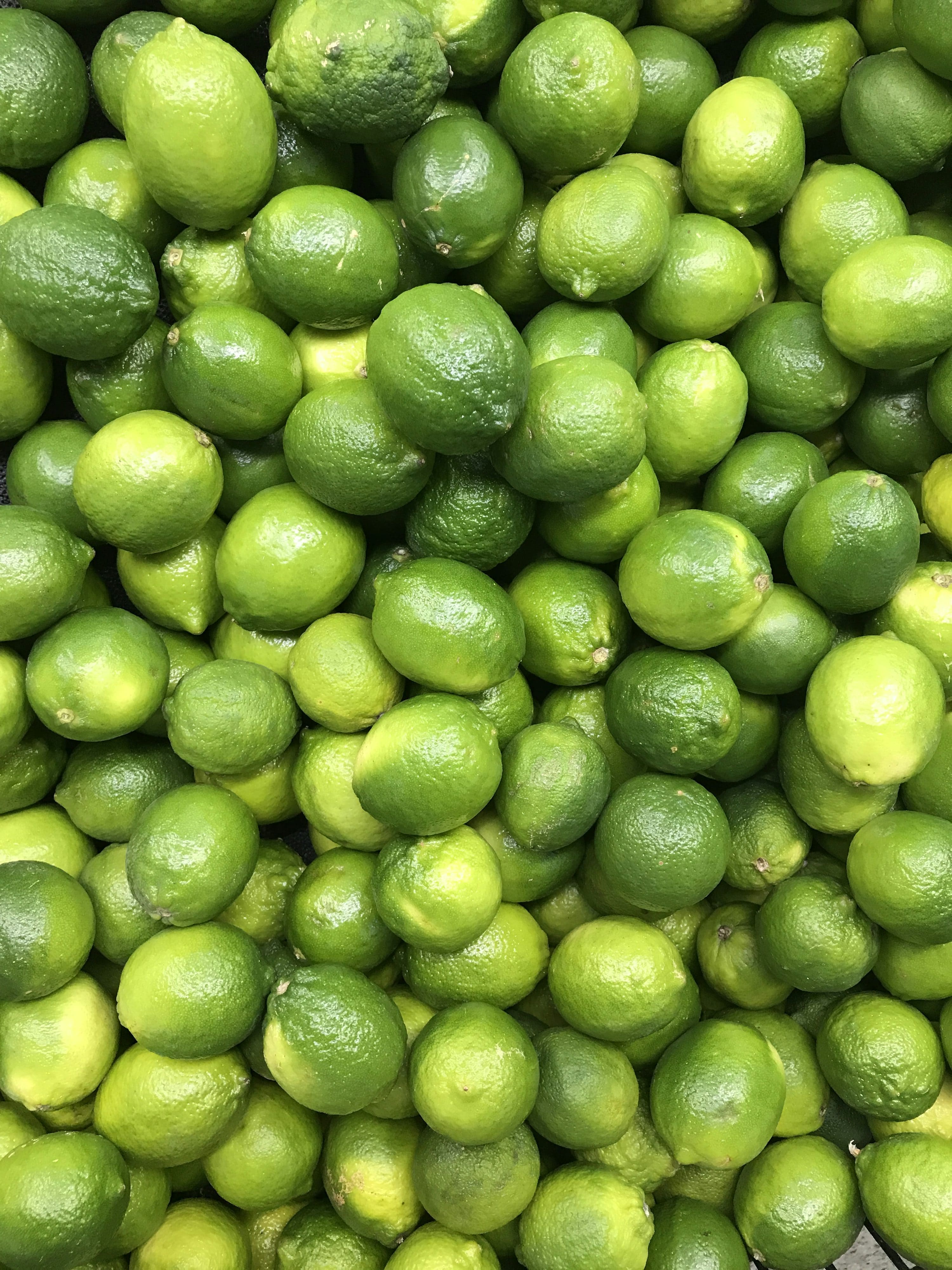 ليمون حامض